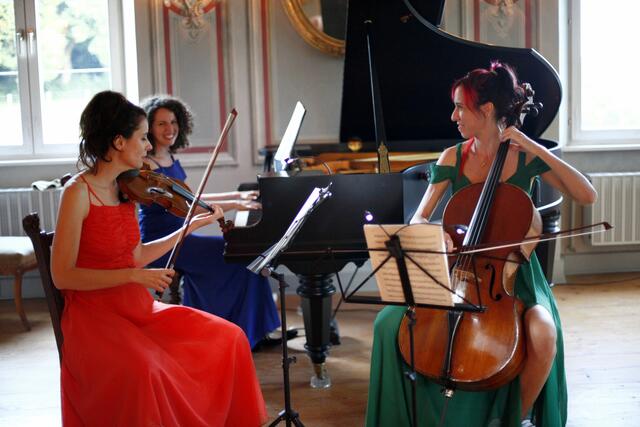 Das Trio Ardor im Rahmen des Musiksommers 2018 im Schloss Hammel | Foto: Stefan Breither/Stadt Neusäß