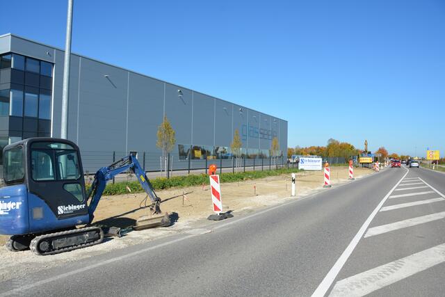 Inzwischen fertig gestellt – der Radweg an der Entlastungsstraße | Foto: Stadt Neusäß