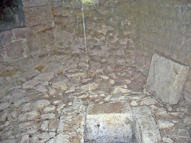 Das Angstloch auf der Neuenburg in Freyburg/Unstrut !