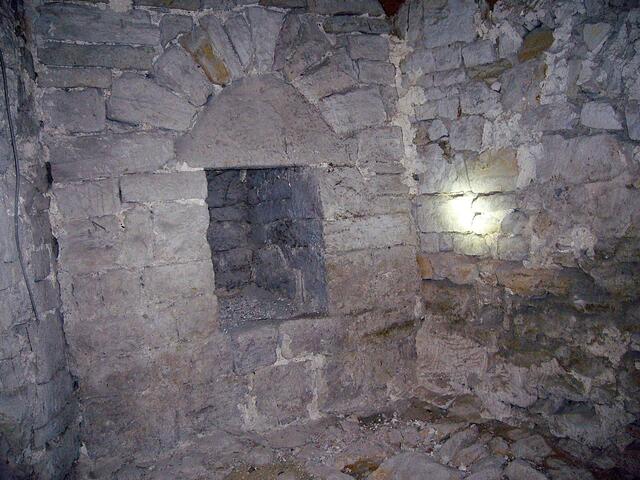 Das Angstloch auf der Neuenburg in Freyburg/Unstrut !