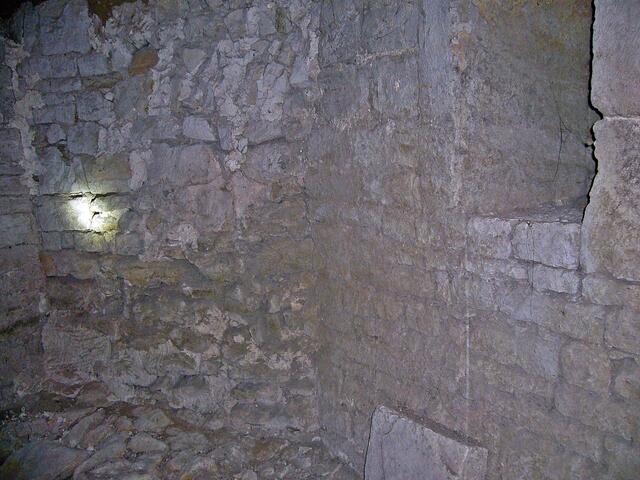 Das Angstloch auf der Neuenburg in Freyburg/Unstrut !