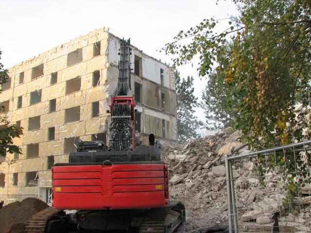 Dieser Komplettabbruch in der Nils-Bohr-Str. wurde mit ca. 200 000 € gefördert.