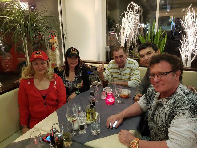 Abends im Ristorante Pastello mit Daisy Lang, Cynthia Rothrock, Gregor Huss, Don Wilson, Dr. Robert Goldman