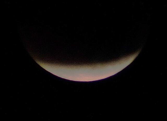 Wohl die meisten Sterne haben Planeten und Monde. Liegt ein solcher in einer habitablen Zone, kann Leben entstehen. | Foto: Christel Wolter