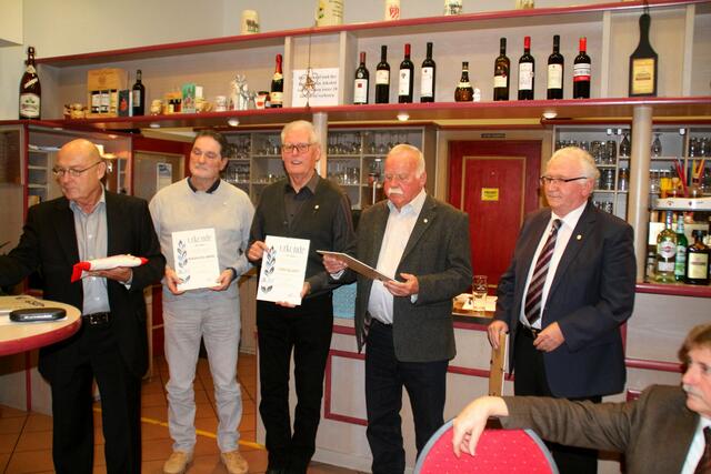 v.l. Wolfgang Groh, Udo Klafft, Bernhard Seidl, Meier Leo (alle 50 Jahre Mitgliedschaft (BLSV)