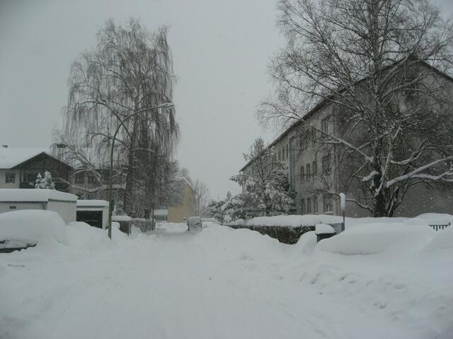 Die selbe Straße in entgegengesetzter Richtung.