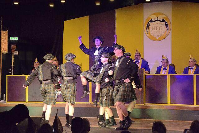 "Männer in Röcken"