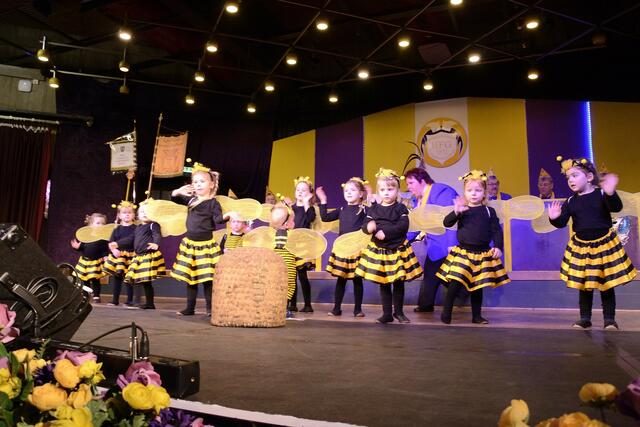 "Maja-Tanz" der Minikrümel