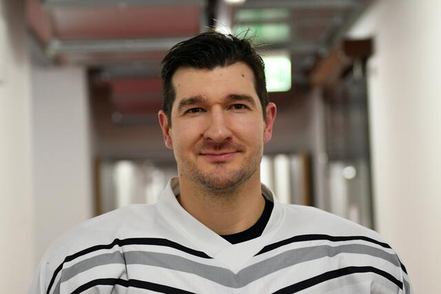 Jeffrey Szwez steigt nach fast einem Jahr Pause wieder ins Training ein.
