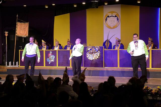 Gesang mit den Glücksbringern