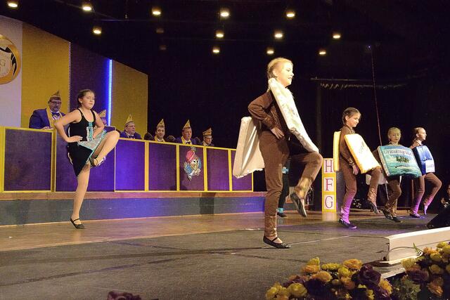 Showtanz "Es rappelt im Karton"