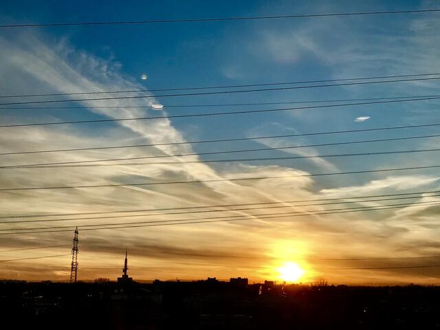 19. Januar 2019. Sonnenuntergang, gesehen im A2 Center in Altwarmbüchen. Hannover.