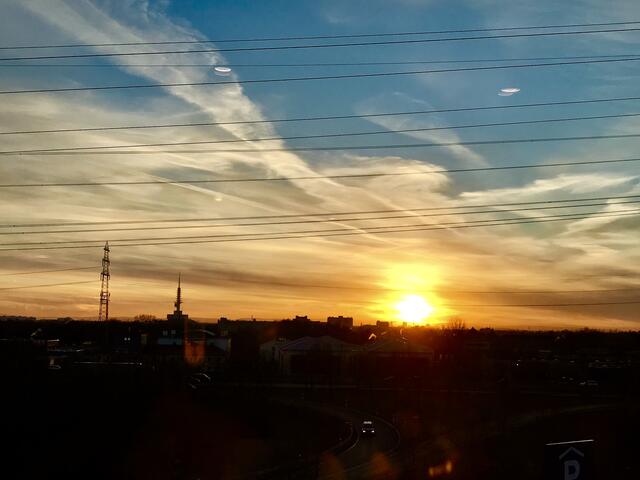 19. Januar 2019. Sonnenuntergang, gesehen im A2 Center in Altwarmbüchen. Hannover.