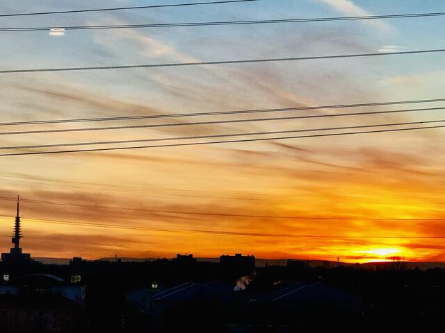 19. Januar 2019. Sonnenuntergang, gesehen im A2 Center in Altwarmbüchen. Hannover.