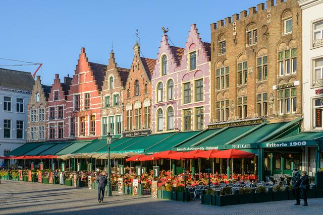 Gastronomie-Meile am zentralen Marktplatz