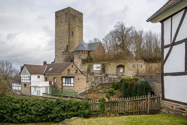 Die alte Burg Blankenstein, in ihren Grundzügen erbaut im 13. Jahrhundert
