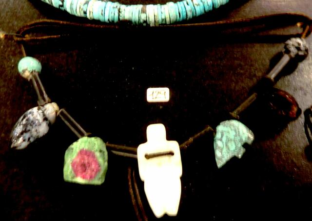 Türkis, Achatisierte Schnecke, Rubin-Zoisit, Jadeidol, Türkisbär, Wassermelonenturmalin, Schneeflockenobsidian (mistöhr)