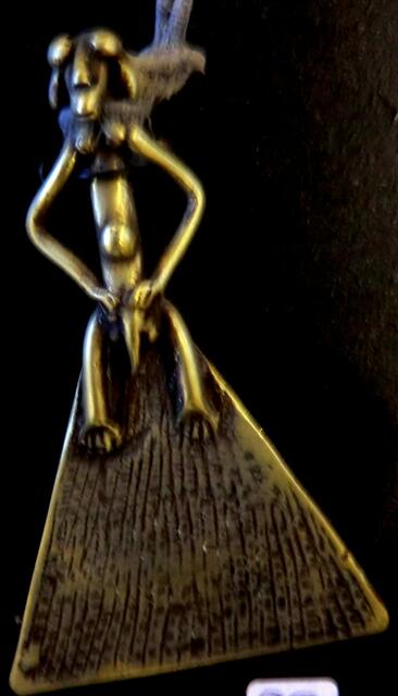 " Man on the roof" Gelbguss der Senufo, Elfenbeinküste