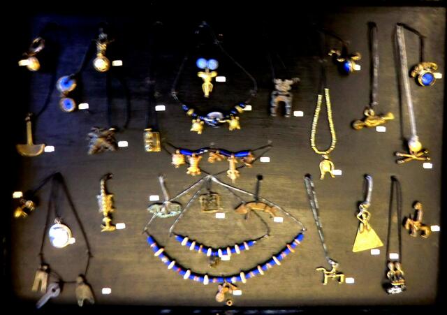 Gelbgussfigürchen der Akanvölker aus Ghana und Burkina faso