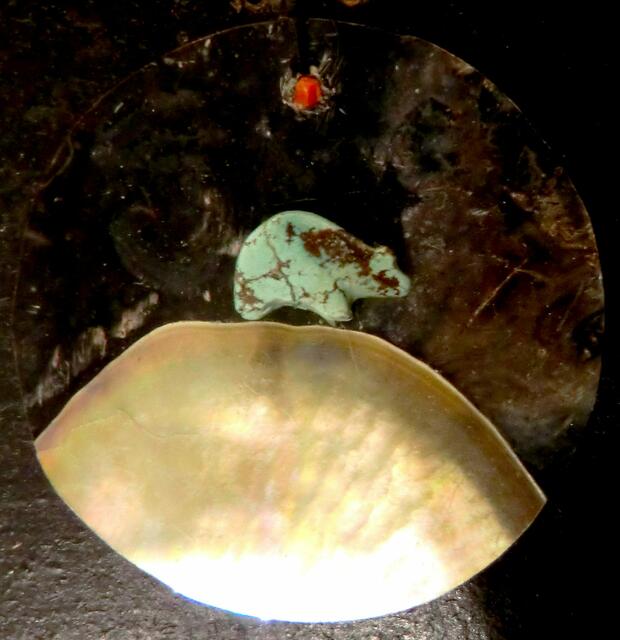 " Eisbär auf Eisscholle" Türkis, Motherpearl, Koralle (mistöhr)