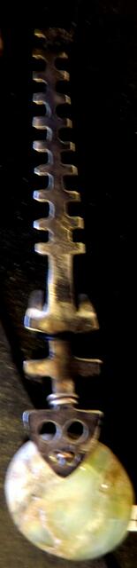 Echse mit Jadescheibe. mistöhr