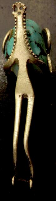 "Lastträgerin" mit Türkisknolle. mistöhr