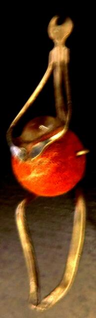 "Kugelbauch" Schaumkorallle und modifizierter Silberlöffel (mistöhr)