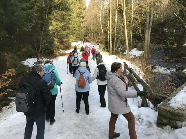 Stetig bergan entlang der Bode.