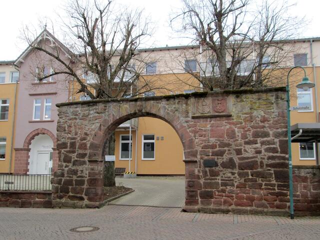 Das Haus am Tor in der Schulstraße 10 a.