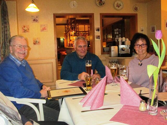 Siegfried Kuhl, Harald Kästner und Gerda Peter. Foto: Horst Becker.