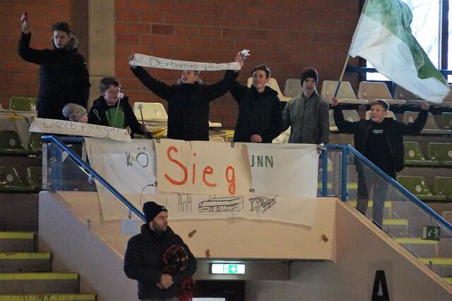 Die Ultra Fans der Königbrunner U13 Pinguine