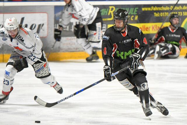 Henning Schütz zählt schon seit der Bezirksliga zu den Leistungsträgern beim EHC