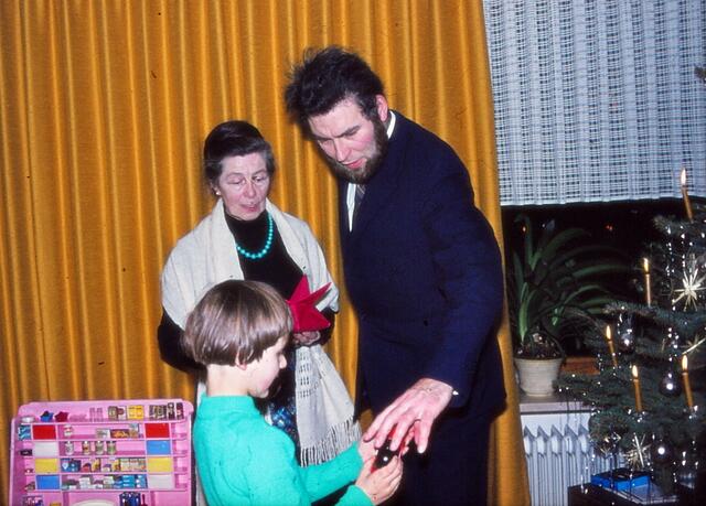 Mutter mit Sohn Manfred und Enkel Reginald Weihnachten 1973