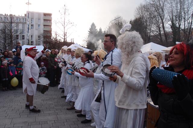 Der Engel Aloisius von der Samba Band Sole Luna war auch dabei