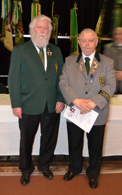 Landessportleiter R. Zimmer li., und Herbert Eggert 1. Vizepräsident KSV Burgdorf re.