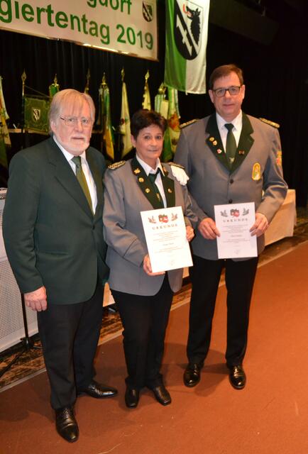 H. Buchholz, Landesmusikleiter li., Diana Heuer und Oliver Barkus