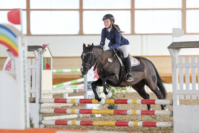 Samira Meir auf ihrem Pony Zöthen's Dali | Foto: RW Fotografie Jakob Reiter