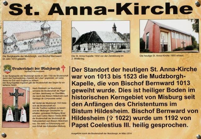 Gedenktafel an der St. Anna-Kirche. Mit Bruder Willy, Bruder Wolfgang Bürgermeister Bernd Strauch, Pater Paul und Bruder Juan Carlos.