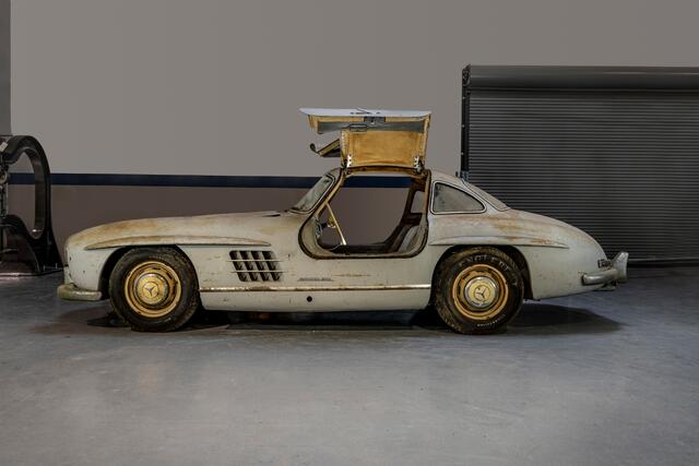 Der Mercedes-Benz 300 SL „Gullwing“ (W 198) wurde von Mercedes 2018 aus einer Garage übernommen. | Foto: © Mercedes-Benz/ TRD Kultur und Zeitgeschichte
