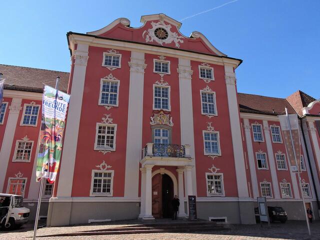 Neues Schloss Eingang (Bild: Günter Presnitz)