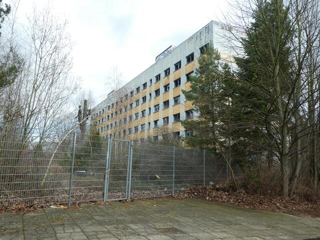 Hier wartet man wohl darauf das es mal wieder brennt...