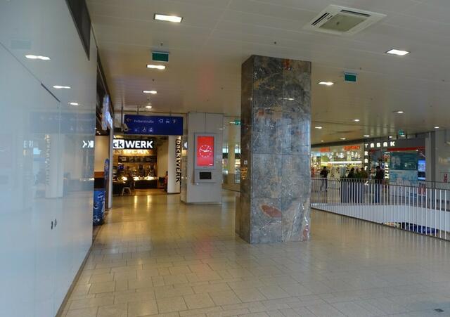 Wiener Westbahnhof