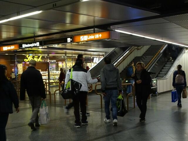 Wiener Westbahnhof