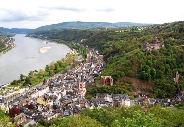 Den herrlichsten Rheinblick hat man vom Heinrich Heine Blick, der diesen in seinem Roman beschrieben hat. Auch wir konnten keinen schöneren finden.