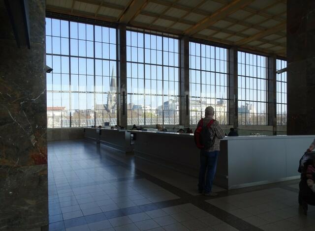 Wiener Westbahnhof