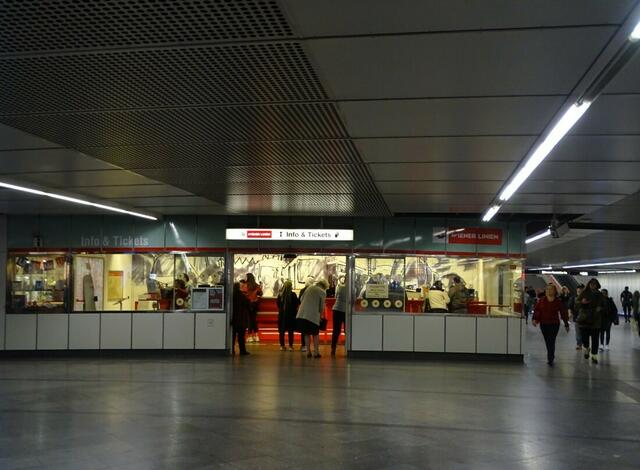 Wiener Westbahnhof