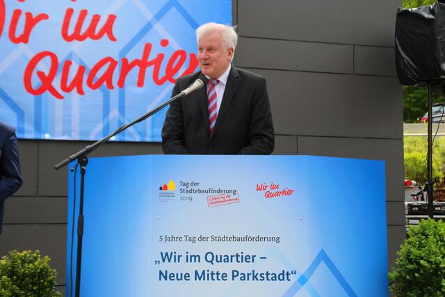"2019 ist Schluss mit dem Ankerzentrum Donauwörth!" Horst Seehofer, CSU