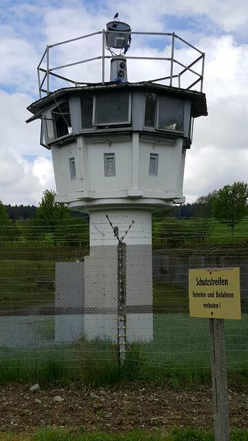 Wachturm im Freigelände