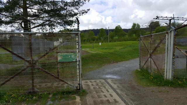 Grenz-Zaun-Tor