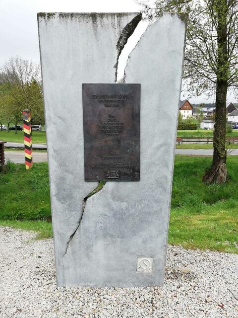 Erinnerungs-/Gedenk-Ehrentafel für den ehem. Bundeskanzler Helmut Kohl
